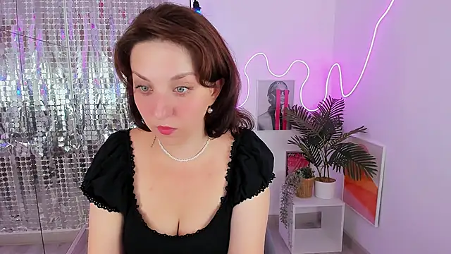 Snapshot of MargaretFatal chatting on 06-17-26, 01:21 MargaretFatal online show from 06-17-26, 01:21