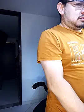 Snapshot of Javibell93 chatting on 03-04-26, 03:58 Javibell93 online show from 03-04-26, 03:58