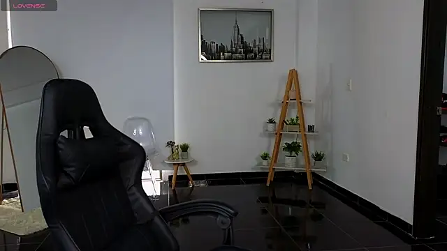 bella  adams online show from 09-15-25, 09:15