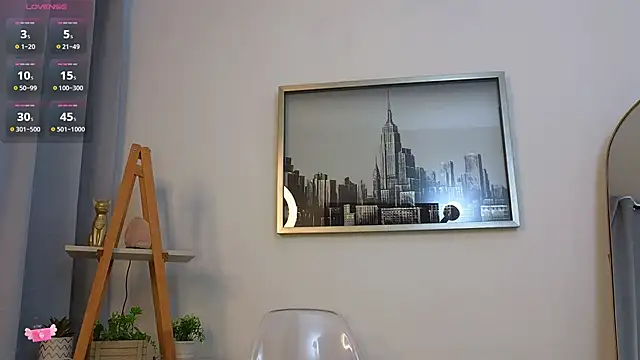 bella  adams online show from 12-15-25, 12:55