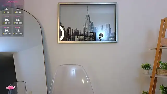 bella  adams online show from 12-19-25, 10:39