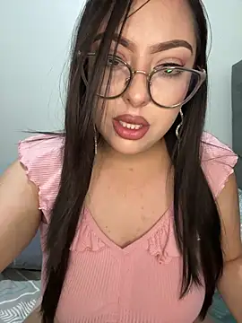 MileyGia online show from 04-05-26, 02:51