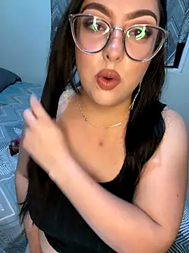 MileyGia online show from 11-08-25, 01:09