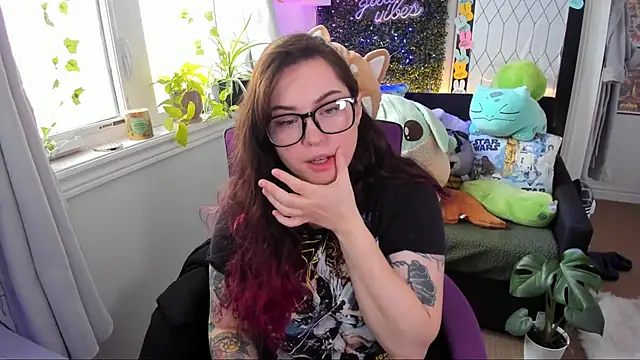 JennKenobi online show from 05-11-26, 02:07