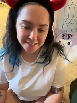JennKenobi online show from 06-12-26, 01:42