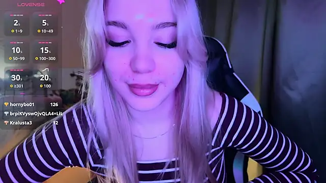 ariashaa online show from 11-08-25, 02:31