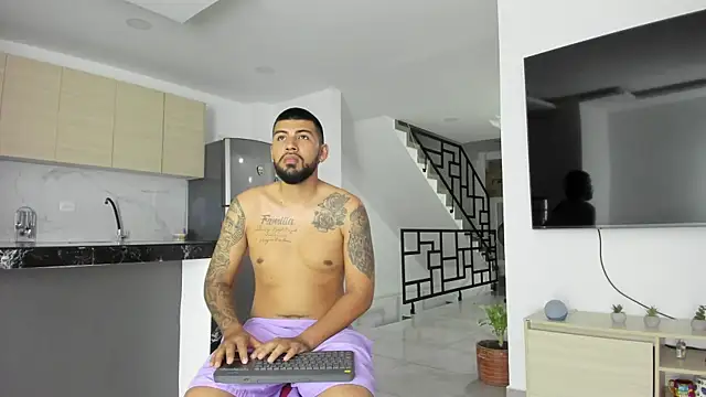 DulceRomance online show from 02-05-25, 03:55