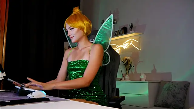 Snapshot of MrsTenderBeast chatting on 02-23-25, 04:35 MrsTenderBeast online show from 02-23-25, 04:35