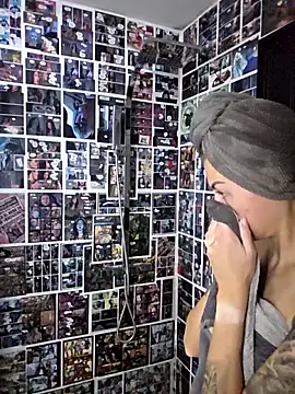 Snapshot of kylie_blck chatting on 02-07-26, 04:09 kylie blck online show from 02-07-26, 04:09