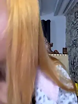 Snapshot of kylie_blck chatting on 02-02-26, 04:11 kylie blck online show from 02-02-26, 04:11