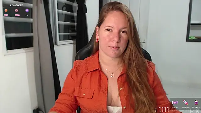 Snapshot of tamy_shine87 chatting on 12-15-25, 11:10 tamy shine87 online show from 12-15-25, 11:10