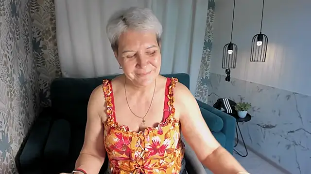 Snapshot of KathySunn chatting on 05-04-26, 01:25 KathySunn online show from 05-04-26, 01:25