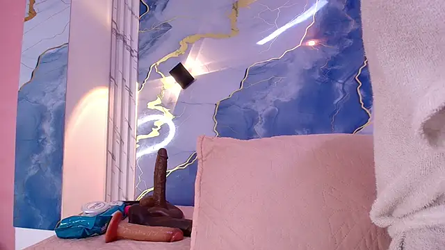 lorrayne  online show from 11-15-25, 12:42