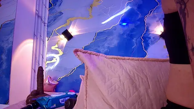 lorrayne  online show from 11-13-25, 12:31