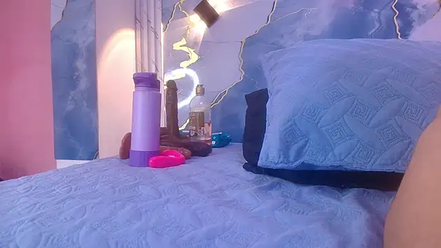 lorrayne  online show from 11-17-25, 12:20