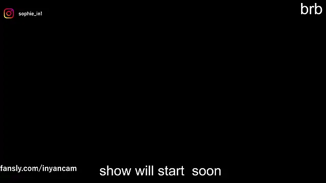 Snapshot of _in_yan chatting on 11-14-25, 04:27 in yan online show from 11-14-25, 04:27