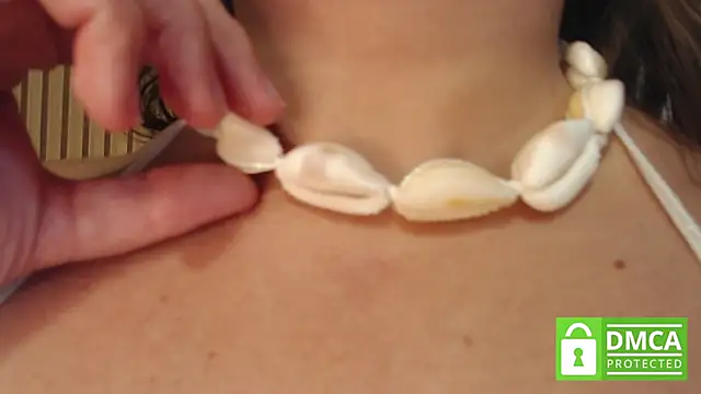Snapshot of mollywayne chatting on 05-11-26, 04:04 mollywayne online show from 05-11-26, 04:04