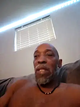 Snapshot of Lonelynudist59 chatting on 04-11-26, 11:36 Lonelynudist59 online show from 04-11-26, 11:36