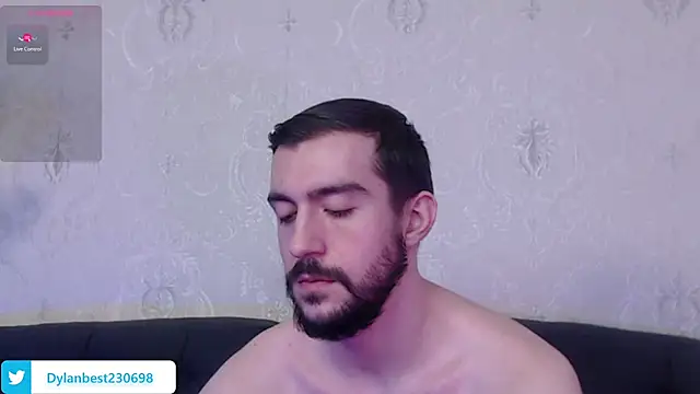 Snapshot of Dylan_Best chatting on 03-01-25, 02:26 Dylan Best online show from 03-01-25, 02:26