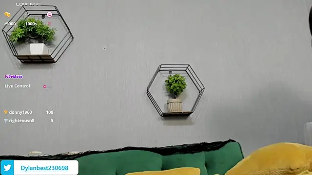 Snapshot of Dylan_Best chatting on 11-03-25, 12:27 Dylan Best online show from 11-03-25, 12:27