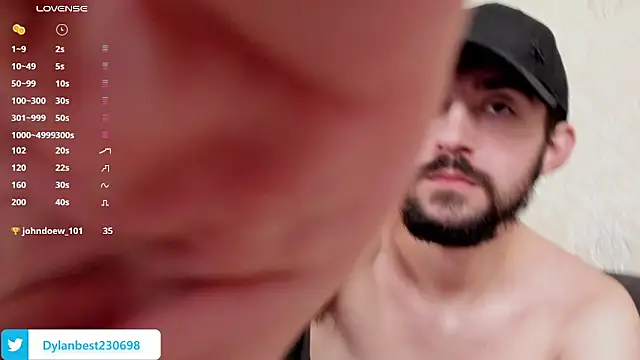 Snapshot of Dylan_Best chatting on 12-21-25, 05:42 Dylan Best online show from 12-21-25, 05:42