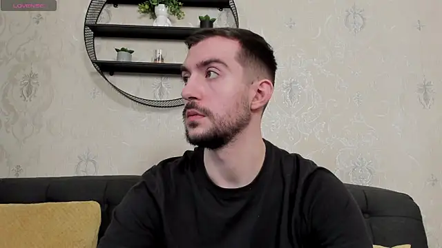 Snapshot of Dylan_Best chatting on 02-20-26, 10:44 Dylan Best online show from 02-20-26, 10:44