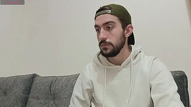 Snapshot of Dylan_Best chatting on 11-12-25, 06:45 Dylan Best online show from 11-12-25, 06:45