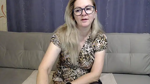 Snapshot of Emilyzest777 chatting on 01-12-26, 08:54 Emilyzest777 online show from 01-12-26, 08:54