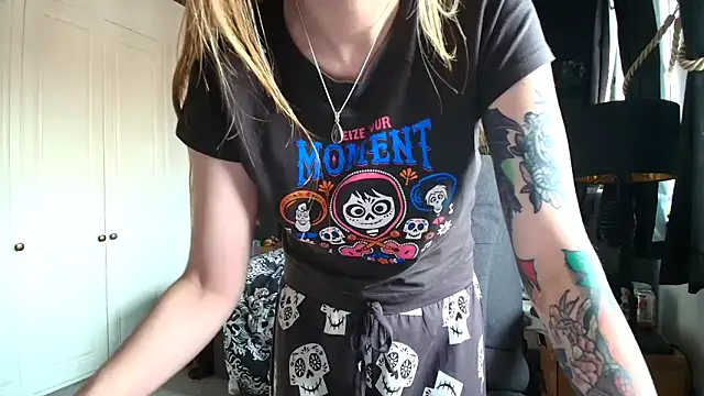 short sweetpea online show from 10-15-25, 08:55