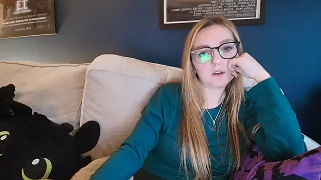 short sweetpea online show from 10-21-25, 04:39