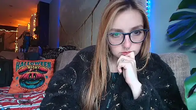 short sweetpea online show from 10-05-25, 05:14