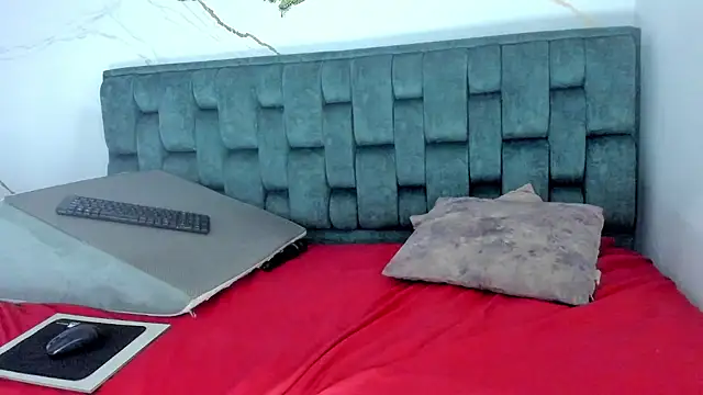 IsiisLovei online show from 03-02-26, 02:35