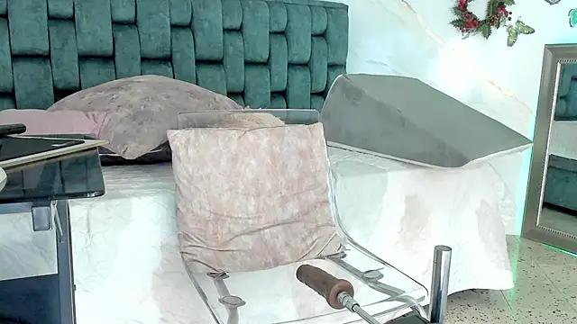 IsiisLovei online show from 01-14-26, 12:42