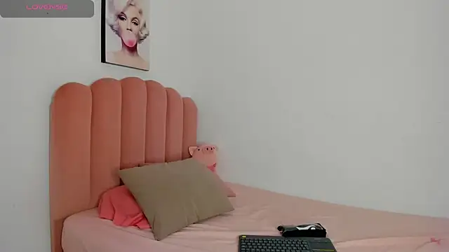 julieth sanz online show from 03-21-25, 11:12