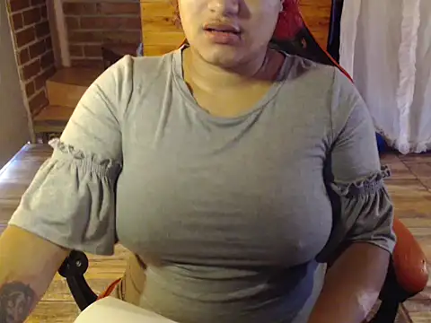 Snapshot of Hilarybunnyy chatting on 04-02-26, 05:30 Hilarybunnyy online show from 04-02-26, 05:30