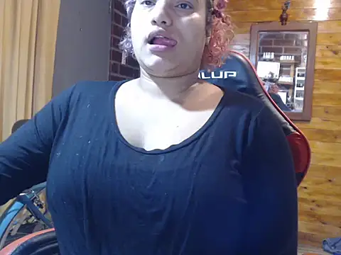 Snapshot of Hilarybunnyy chatting on 04-09-26, 01:40 Hilarybunnyy online show from 04-09-26, 01:40