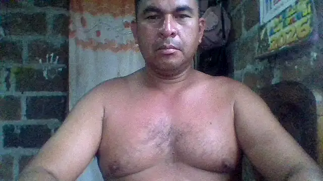 Snapshot of axomen chatting on 01-10-26, 11:11 axomen online show from 01-10-26, 11:11