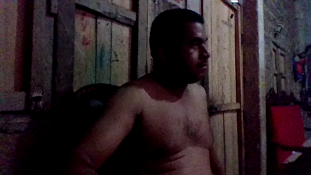 Snapshot of axomen chatting on 01-09-25, 02:43 axomen online show from 01-09-25, 02:43