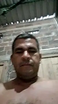 Snapshot of axomen chatting on 12-18-24, 03:47 axomen online show from 12-18-24, 03:47