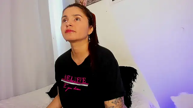 Sarah Jhonson online show from 02-27-26, 07:24