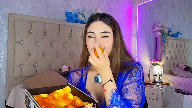 Snapshot of nini_love01 chatting on 06-11-26, 03:36 nini love01 online show from 06-11-26, 03:36
