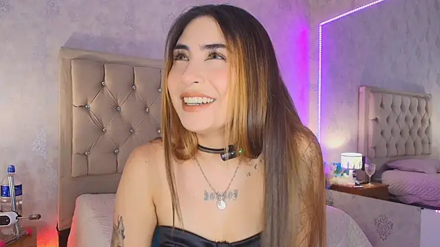 Snapshot of nini_love01 chatting on 01-19-26, 04:05 nini love01 online show from 01-19-26, 04:05