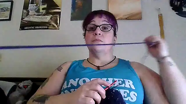 GothyBaby online show from 12-16-25, 08:02