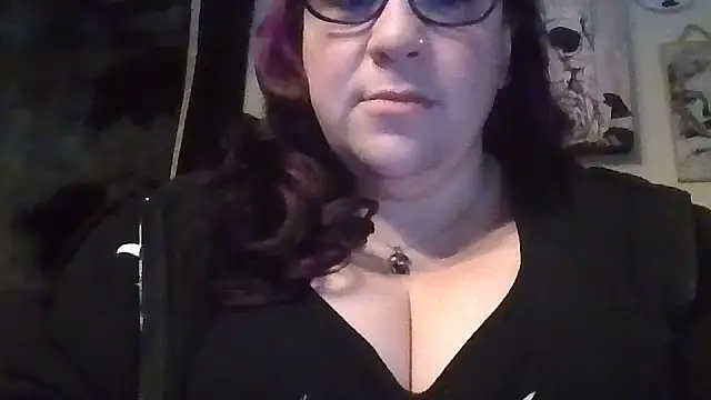 GothyBaby online show from 11-30-25, 06:30