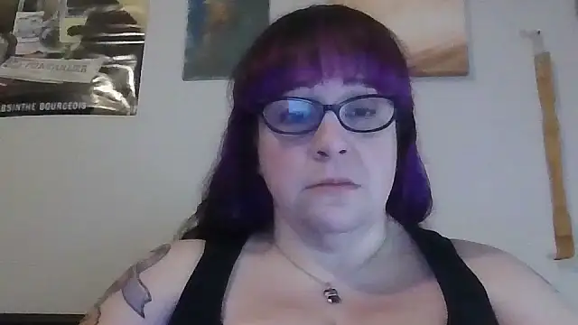 GothyBaby online show from 11-29-25, 09:37