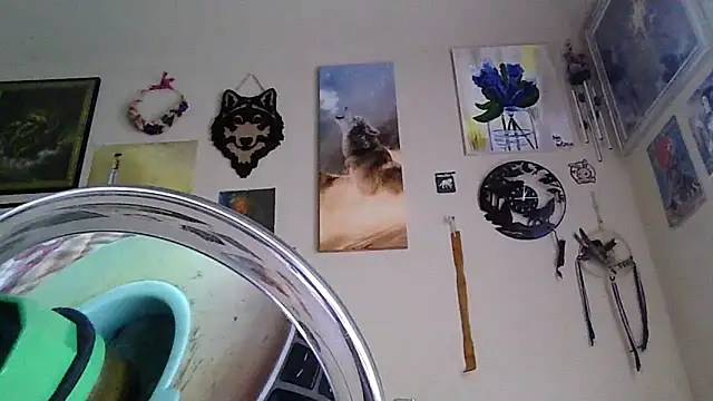 GothyBaby online show from 12-17-25, 06:02