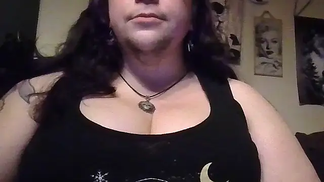 GothyBaby online show from 11-13-25, 01:53