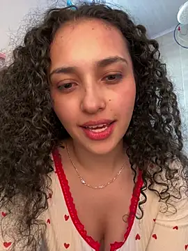 Snapshot of Lucy_Marin chatting on 02-15-25, 04:45 Lucy Marin online show from 02-15-25, 04:45