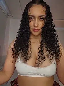 Lucy Marin online show from 10-30-25, 03:42