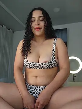 Lucy Marin online show from 03-27-26, 01:01